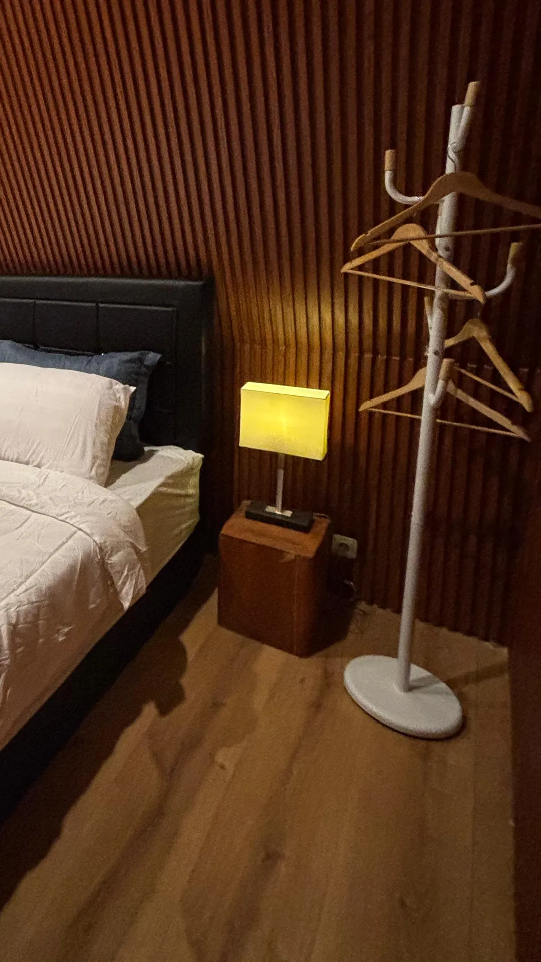 Pineus Tilu Cabin VIP-B
