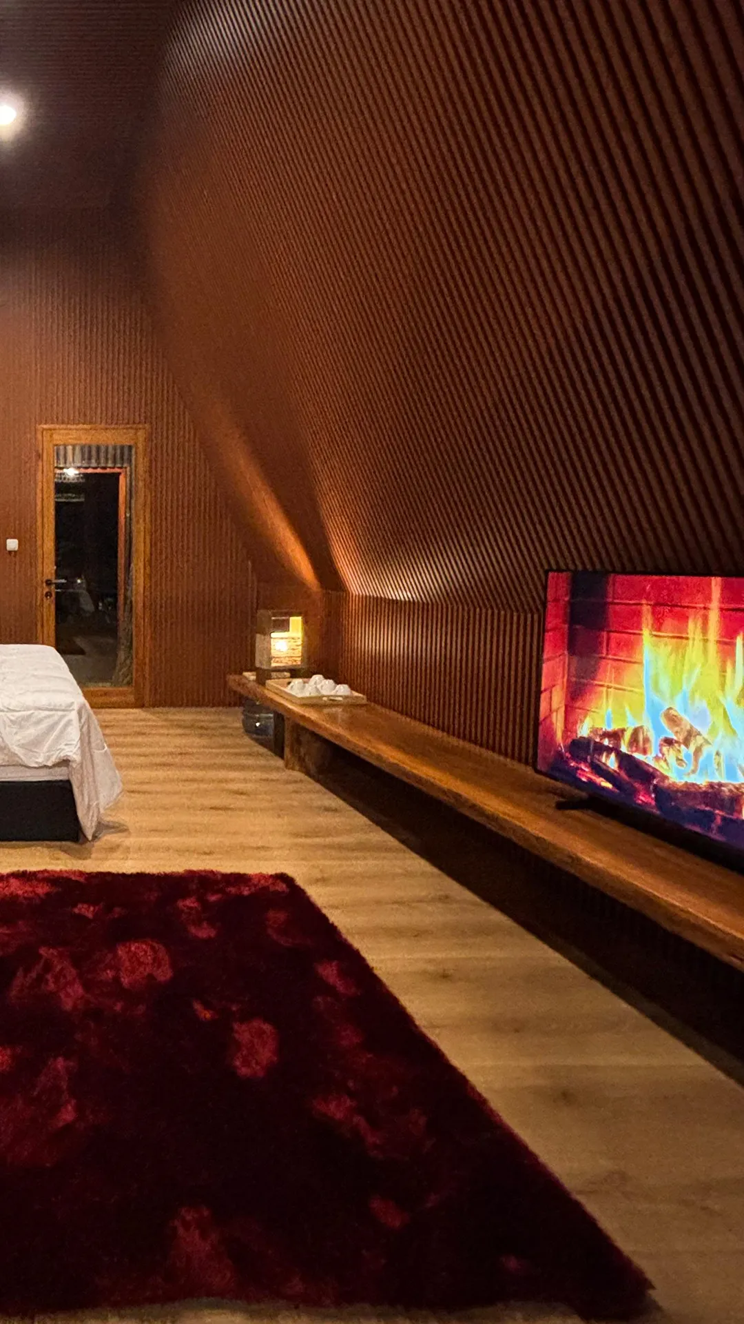 Pineus Tilu Cabin VIP-B
